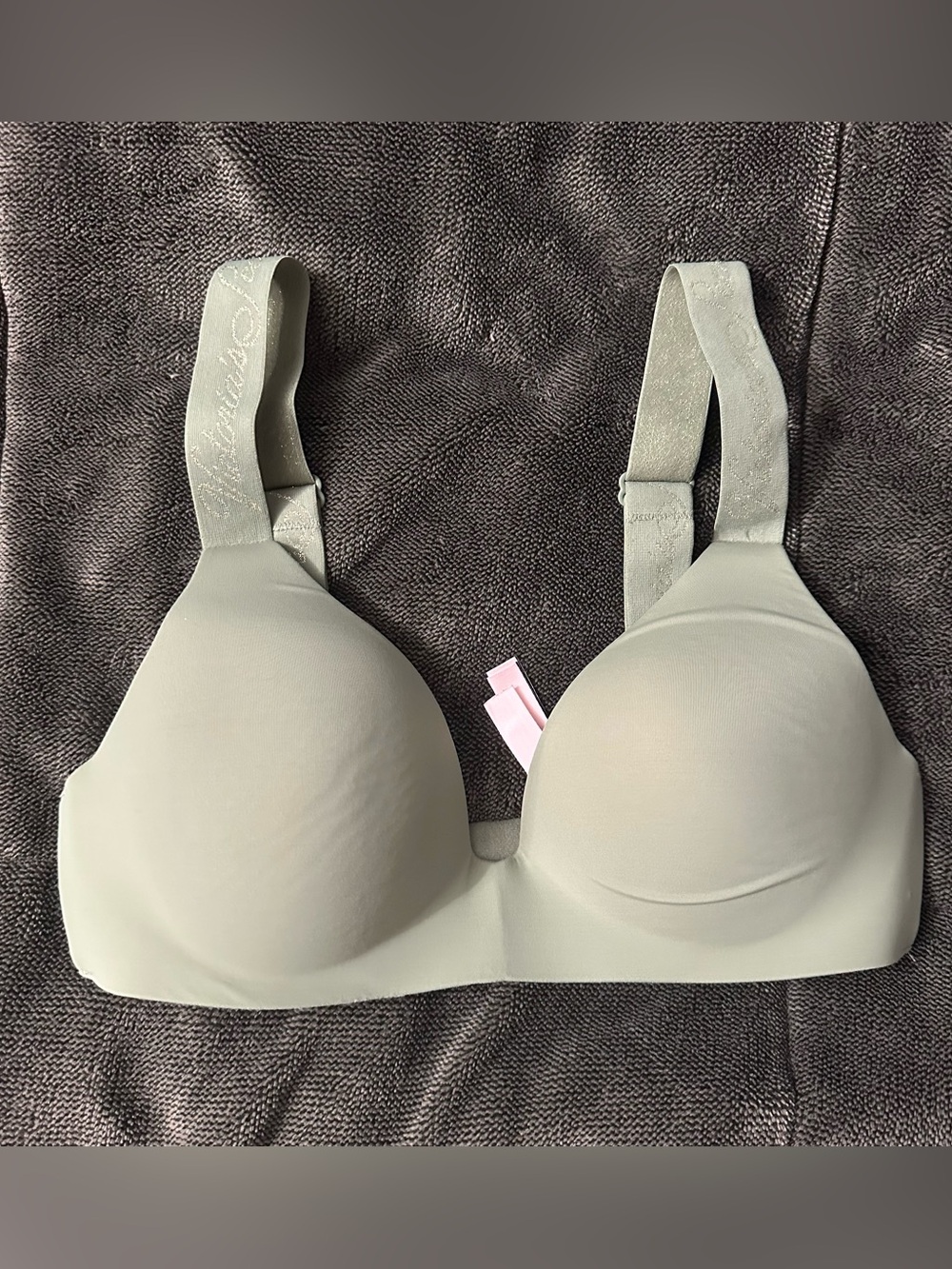 💜2 For $25💜 Victoria's Secret Olive Green Wireless Smooth Molded T-Shirt Bra